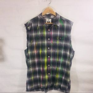 Levi’s DISTRESSED CUT OFF